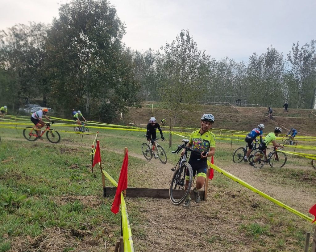 Croci Simone lungo il percoso Ciclocross della 2° Tappa del "Trofeo Modenese di MTB e Ciclocross"